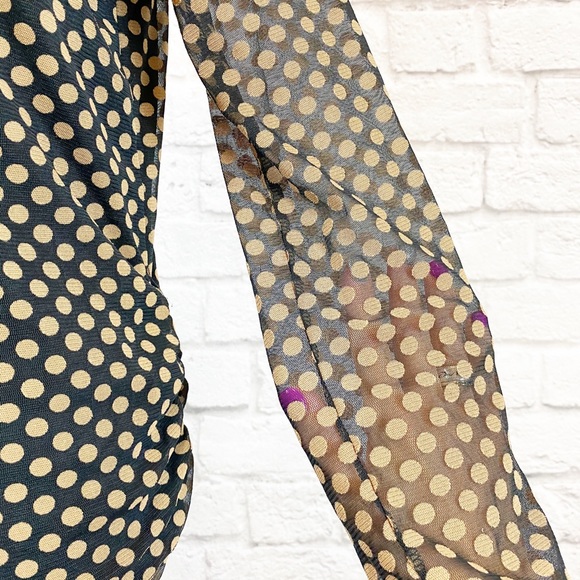 **SOLD** Chico’s Sheer Polka Dot Print Top - Picture 6 of 12